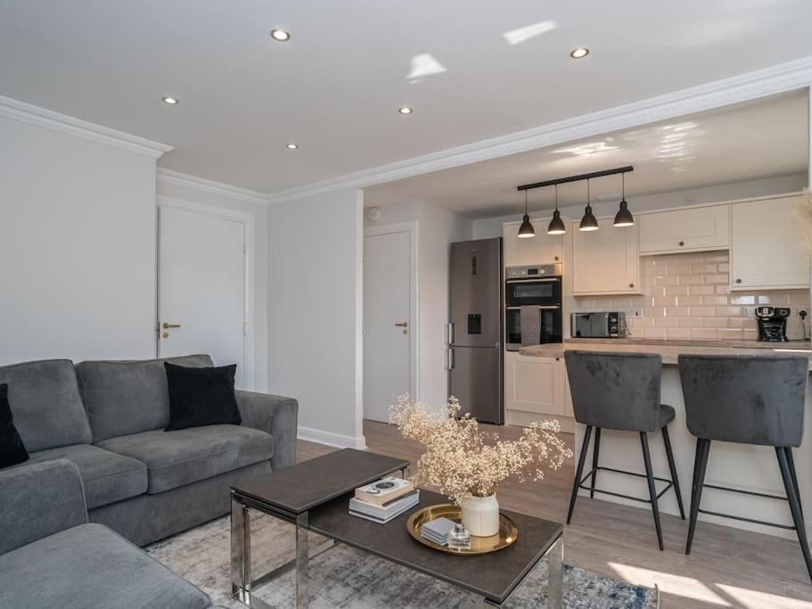 Ferienwohnung Luxury 2Bed 2Bath Flat In City Centre- Free Parking! Edinburgh Exterior foto