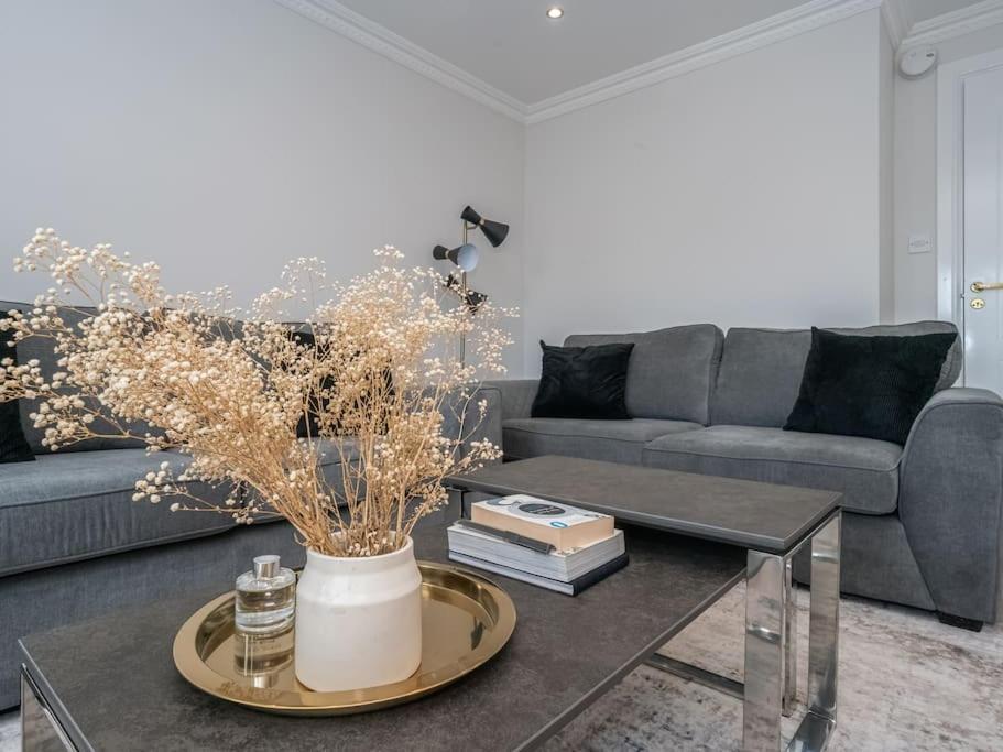 Ferienwohnung Luxury 2Bed 2Bath Flat In City Centre- Free Parking! Edinburgh Exterior foto