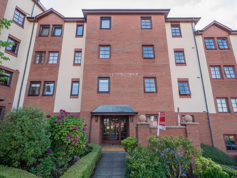 Ferienwohnung Luxury 2Bed 2Bath Flat In City Centre- Free Parking! Edinburgh Exterior foto